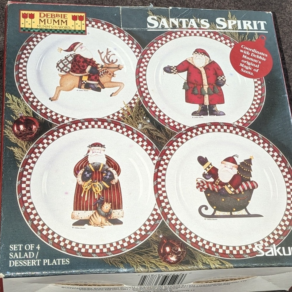 Debbie Mumm Santa's Spirit Salad Dessert Plates Set of 4 Sakura H1011/2-4 Red